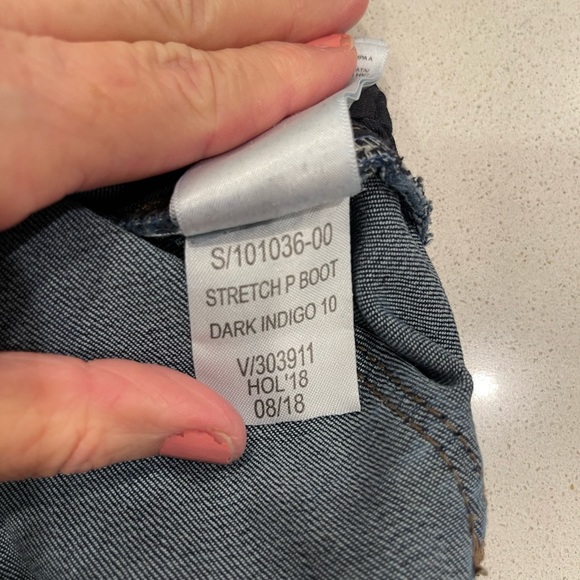 Gap Authentic 1969 Woman’s Flare Jean - Picture 6 of 7